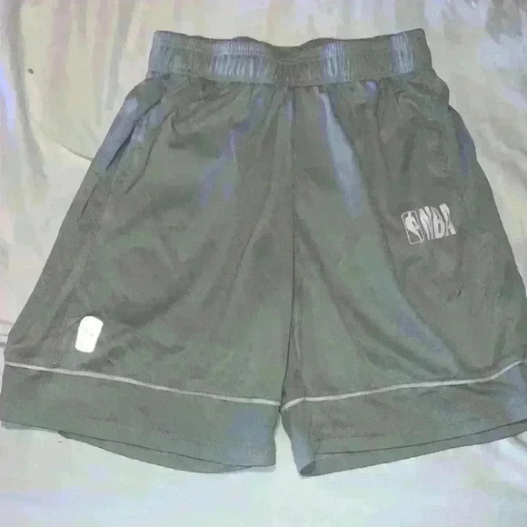 NBA athletic shorts youth size M - Picture 2 of 4